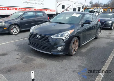 2015 Hyundai Veloster Turbo z USA, uszkodzony, nr VIN KMHTC6AE4FU237850